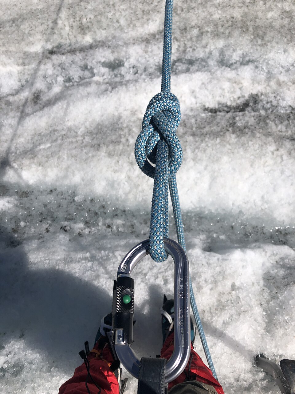 Figure-eight loop